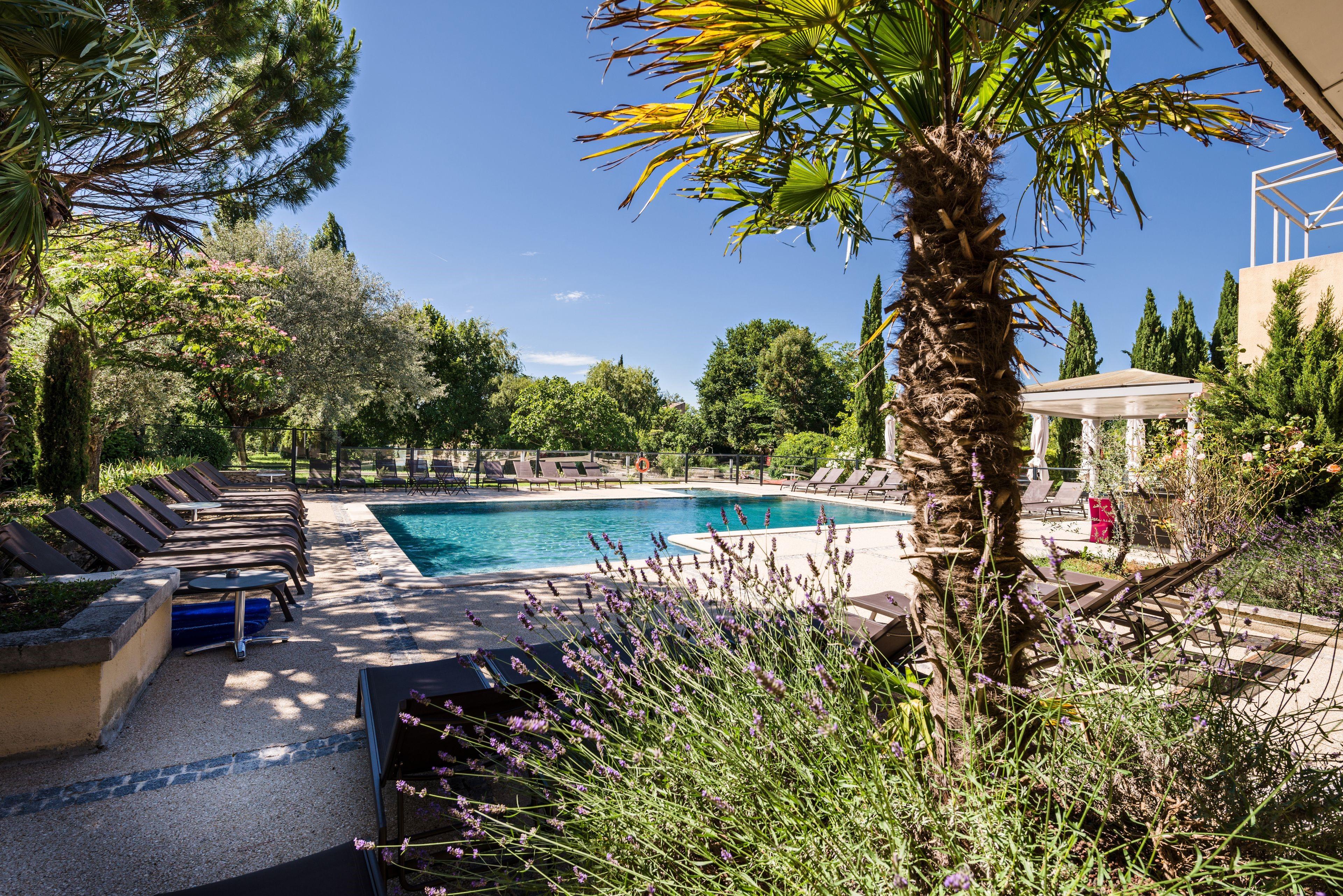 Sowell Hotels Domaine De La Petite Isle LʼIsle-sur-la-Sorgue Exteriér fotografie